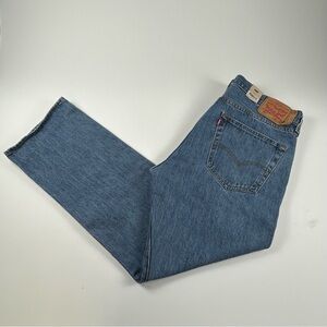 Levi’s Men’s SZ 36x30 501 Relaxed Fit Button Fly NWT Med Wash Denim Jeans
